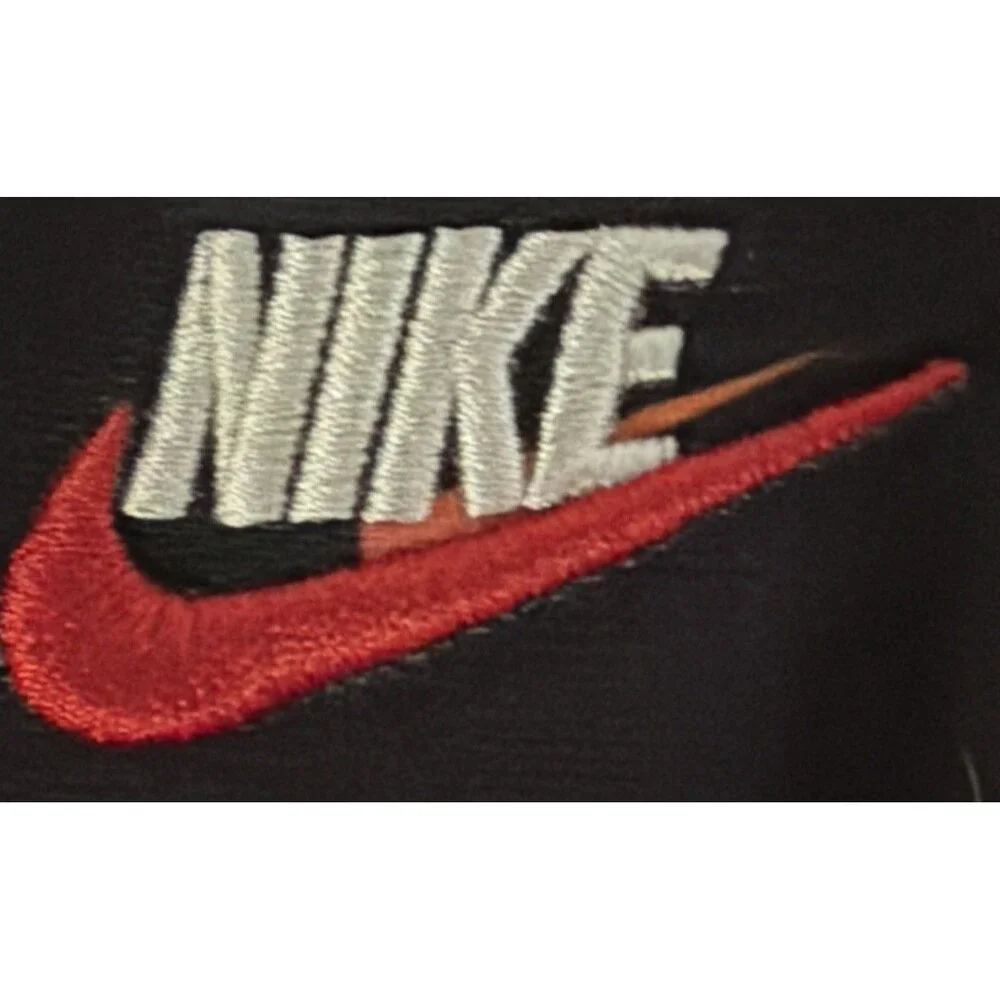Boy’s Black Nike Multicolor Swoosh Pattern Zip Up Active Track Jacket Size 5/6